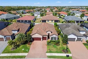 11825 Perennial Pl, Bradenton, FL 34211 - Photo 3