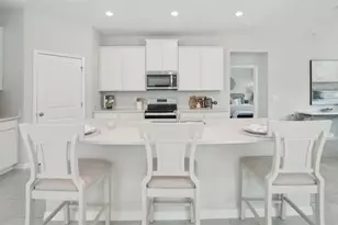 2105 Stratten Dr, Zephyrhills, FL 33541 - Photo 15