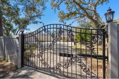 7890 134th Street, Seminole, FL 33776 - Photo 3