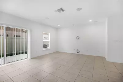 4713 Trout Lily Street, Tampa, FL 33610 - Photo 9
