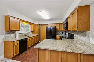 490 Hidden Ridge Dr, Deltona, FL 32725 - Photo 3