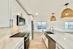 1101 46th St N, Saint Petersburg, FL 33713 - Photo 9