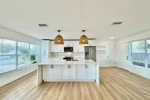 1101 46th St N, Saint Petersburg, FL 33713 - Photo 7