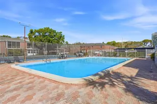 1151 85th Ave N, Saint Petersburg, FL 33702 - Photo 25