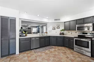 3277 Montrose Cir, Palm Harbor, FL 34684 - Photo 9