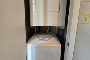 8630 Mallard Reserve Dr, Tampa, FL 33614 - Photo 13