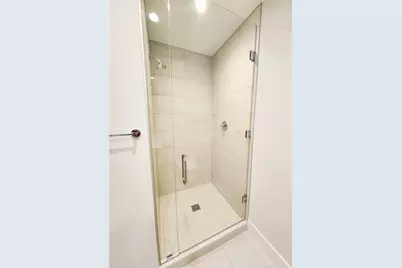 275 1st Avenue S #2307, Saint Petersburg, FL 33701 - Photo 27