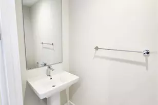 275 1st Ave S, Saint Petersburg, FL 33701 - Photo 29