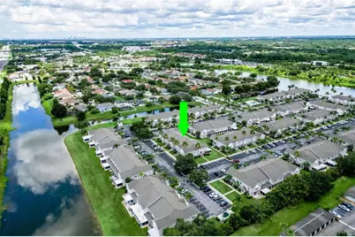 632 Kensington Lake Cir #632, Brandon, FL 33511 - Photo 3