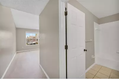 632 Kensington Lake Cir #632, Brandon, FL 33511 - Photo 25