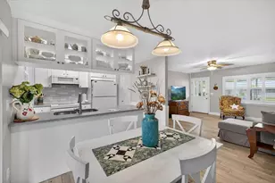 1605 Amberlea Dr N, Dunedin, FL 34698 - Photo 9