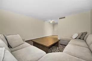 1001 Pearce Dr, Clearwater, FL 33764 - Photo 13