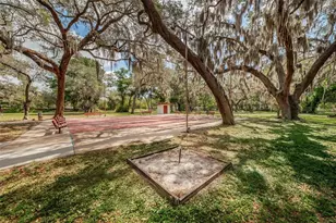 1001 Pearce Dr, Clearwater, FL 33764 - Photo 43