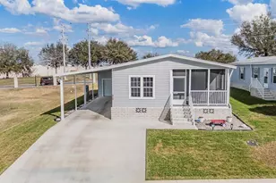 7824 Kay Marie Ave, Zephyrhills, FL 33541 - Photo 21