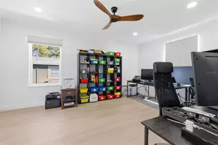 639 43rd Ave N, Saint Petersburg, FL 33703 - Photo 29