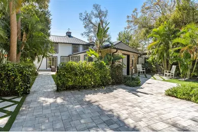 222 11th Avenue N, Saint Petersburg, FL 33701 - Photo 3