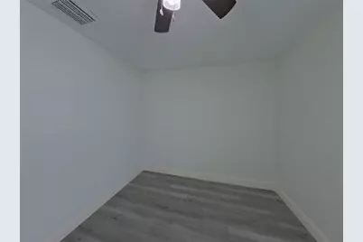 [Address not provided], Saint Petersburg, FL 33702 - Photo 11