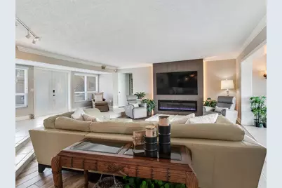 210 Dolphin Point #B, Clearwater Beach, FL 33767 - Photo 35