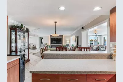 210 Dolphin Point #B, Clearwater Beach, FL 33767 - Photo 31