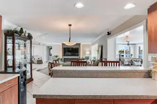 210 Dolphin Point, Clearwater Beach, FL 33767 - Photo 31