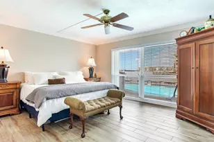 210 Dolphin Point, Clearwater Beach, FL 33767 - Photo 37