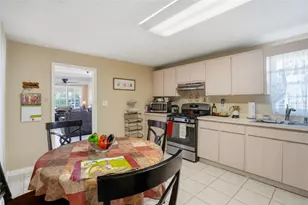 2402 Corrine St, Tampa, FL 33605 - Photo 13