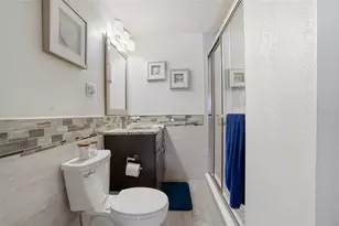 2402 Corrine St, Tampa, FL 33605 - Photo 15
