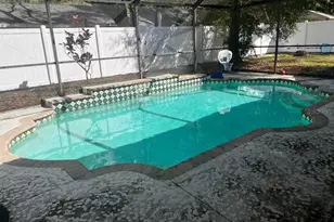 200 Arbor Dr W, Palm Harbor, FL 34683 - Photo 17