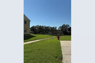 3819 N Oak Drive #I42, Tampa, FL 33611 - Photo 17