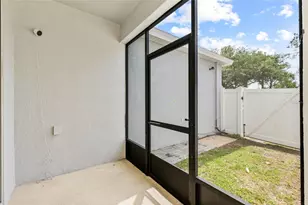 9207 English Oaks Ln, Riverview, FL 33578 - Photo 7