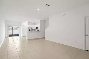 2642 Sunray Venus Wy, Ruskin, FL 33570 - Photo 5