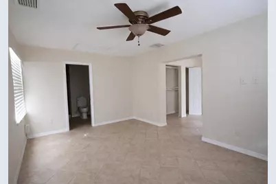 601 34th Avenue NE, Saint Petersburg, FL 33704 - Photo 13