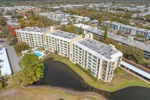 225 Country Club Dr, Largo, FL 33771 - Photo 5