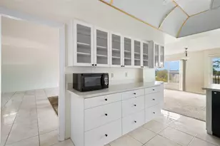 225 Country Club Dr, Largo, FL 33771 - Photo 11