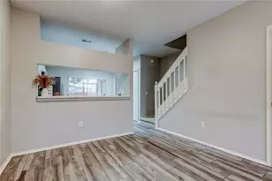 12440 Berkeley Square Dr, Tampa, FL 33626 - Photo 9