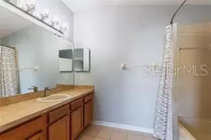 1040 Sleepy Oak Dr, Wesley Chapel, FL 33543 - Photo 13
