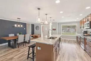 5942 13th St, Zephyrhills, FL 33542 - Photo 13