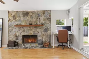 4415 7th St S, Saint Petersburg, FL 33705 - Photo 19