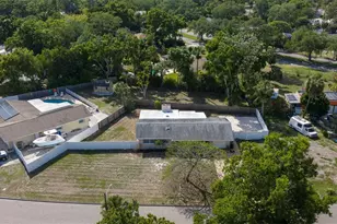 4415 7th St S, Saint Petersburg, FL 33705 - Photo 51