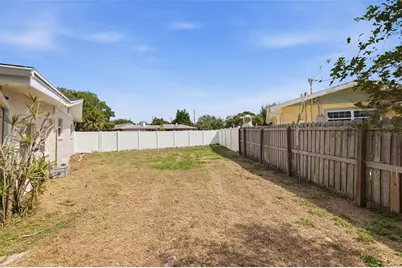 4415 7th Street S, Saint Petersburg, FL 33705 - Photo 31