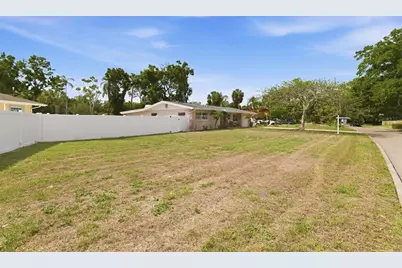 4415 7th Street S, Saint Petersburg, FL 33705 - Photo 37