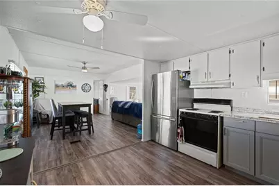 37332 Sandra Avenue, Zephyrhills, FL 33542 - Photo 9