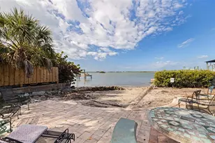 2901 Pelham Rd N, Saint Petersburg, FL 33710 - Photo 45