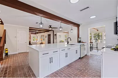 2901 Pelham Road N, Saint Petersburg, FL 33710 - Photo 13