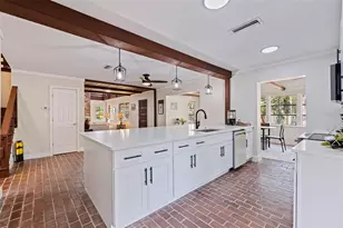 2901 Pelham Rd N, Saint Petersburg, FL 33710 - Photo 19