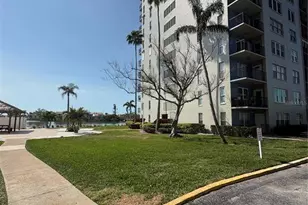 5220 Brittany Dr S, Saint Petersburg, FL 33715 - Photo 13