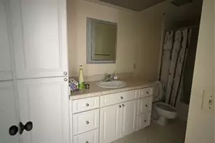 5220 Brittany Dr S, Saint Petersburg, FL 33715 - Photo 9