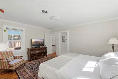 100 72nd Street S, Saint Petersburg, FL 33707 - Photo 17