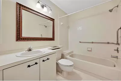 907 San Carlos Avenue NE, Saint Petersburg, FL 33702 - Photo 19