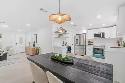 16133 Sandcrest Way, Tampa, FL 33618 - Photo 7